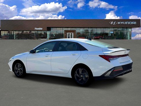 New 2026 Hyundai Elantra SEL Sport Premium FWD image 4
