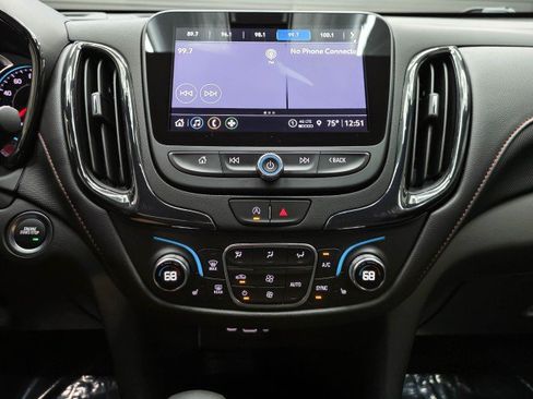 Used 2023 Chevrolet Equinox RS FWD image 24