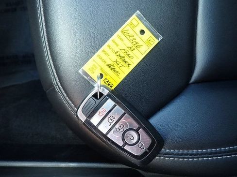 Used 2023 Ford Explorer XLT w/ Equipment Group 202A AWD/4WD image 31
