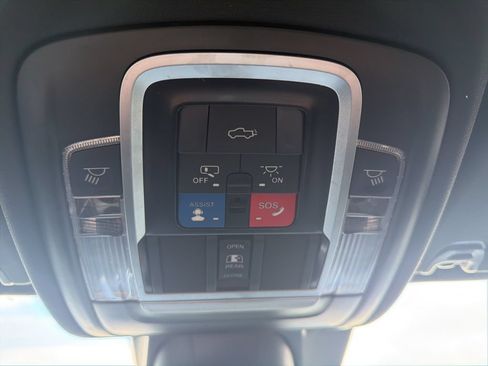 Used 2023 RAM 1500 Laramie AWD/4WD image 26