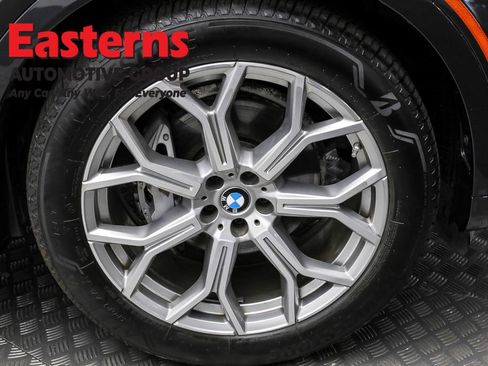 Used 2022 BMW X7 xDrive40i w/ Premium Package image 29