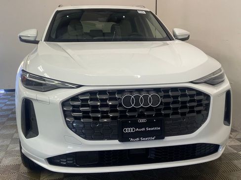 New 2025 Audi Q5 Premium Plus image 2