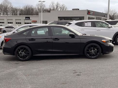 Used 2025 Honda Civic Sport image 2