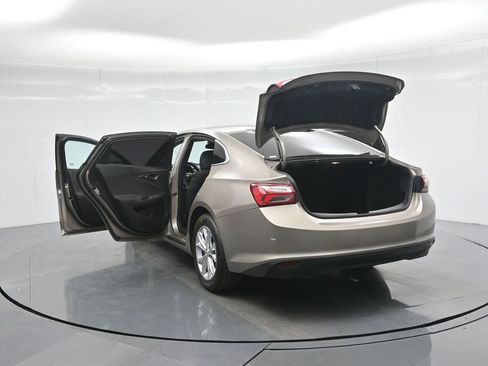 Used 2022 Chevrolet Malibu LT image 32