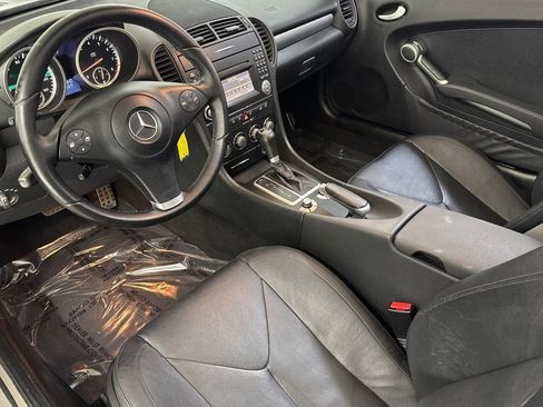 Used 2009 Mercedes-Benz SLK 350 image 4
