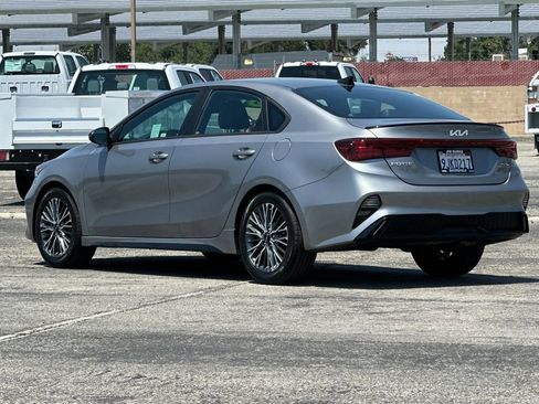 Used 2023 Kia Forte GT-Line w/ GT-Line Premium Package FWD image 5