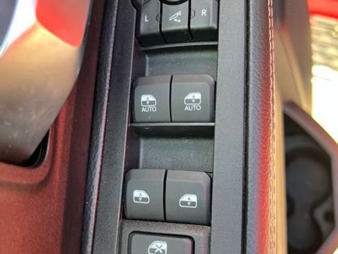 Used 2026 RAM 2500 Big Horn AWD/4WD image 15