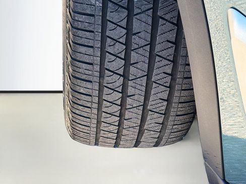 Used 2025 BMW X5 xDrive50e image 45