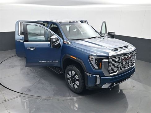 New 2026 GMC Sierra 3500 Denali w/ Denali Reserve Package image 29