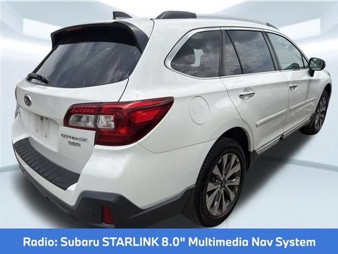 Used 2018 Subaru Outback 3.6R Touring AWD/4WD image 6