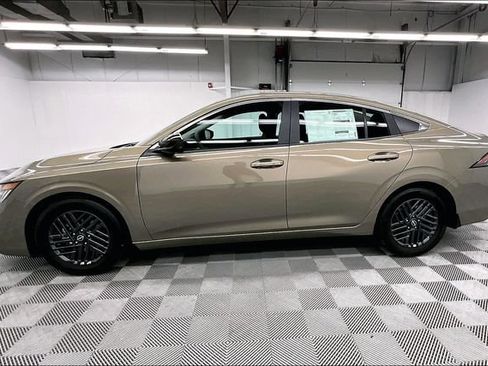 New 2026 Nissan Sentra SV FWD image 17