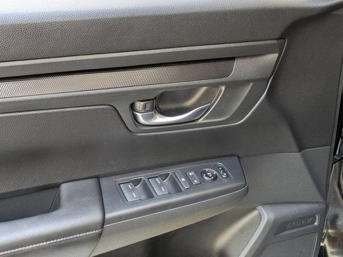 Used 2025 Honda CR-V LX image 13