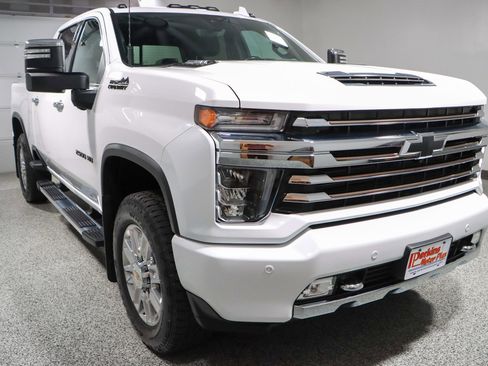 Used 2023 Chevrolet Silverado 2500 High Country w/ Technology Package image 5