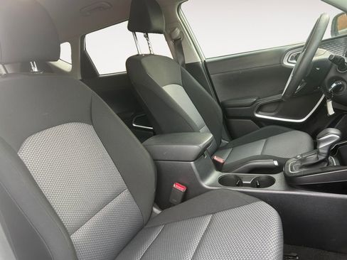 Used 2025 Kia Soul LX w/ LX Technology Package image 15