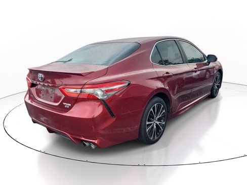 Used 2018 Toyota Camry SE FWD image 7