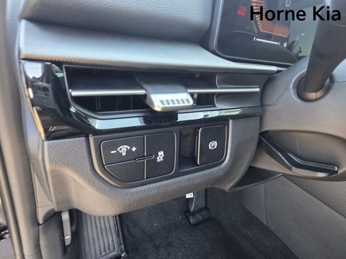 New 2026 Kia Sportage LX image 13