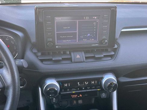 Used 2021 Toyota RAV4 XLE image 18