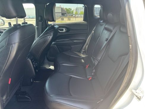 Used 2025 Jeep Compass Trailhawk AWD/4WD image 22