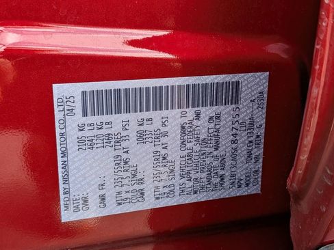 Used 2025 Nissan Rogue SL image 36