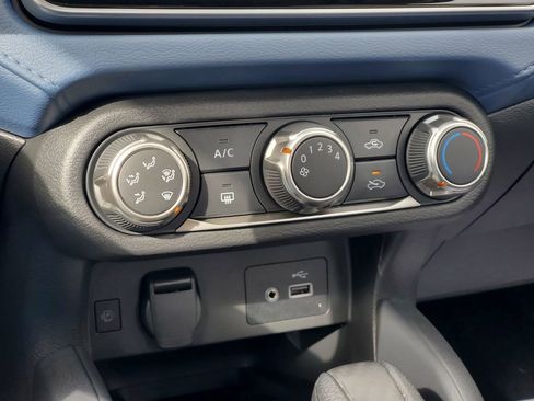 New 2025 Nissan Versa SV w/ Trunk Package image 26