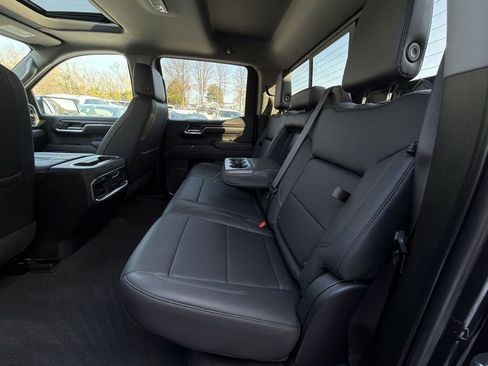 Used 2022 GMC Sierra 1500 SLT w/ SLT Convenience Package image 25