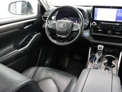 Used 2020 Toyota Highlander Platinum AWD/4WD image 35