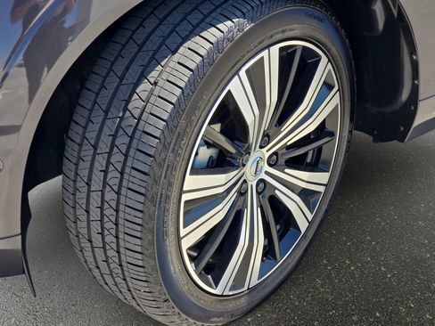 Used 2023 Volvo XC60 B5 Ultimate FWD image 36