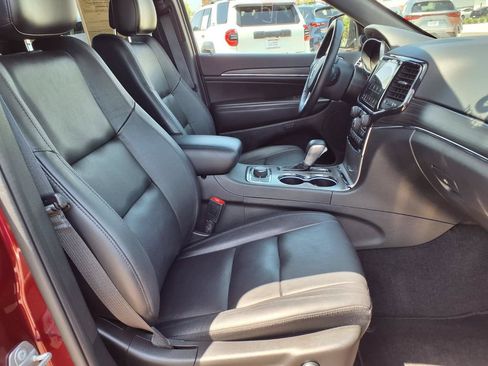 Used 2022 Jeep Grand Cherokee Limited AWD/4WD image 13