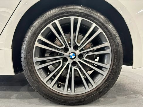Used 2018 BMW 530i RWD image 48