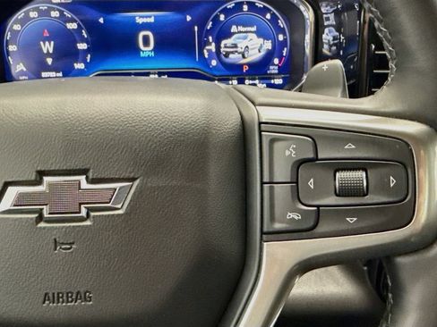 Used 2025 Chevrolet Silverado 1500 LT Trail Boss w/ Convenience Package II AWD/4WD image 12