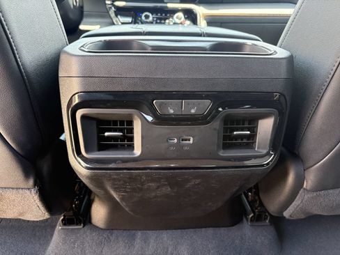 Used 2024 GMC Sierra 2500 AT4 w/ AT4 Premium Plus Package AWD/4WD image 26
