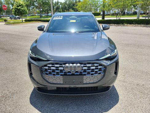 Certified 2025 Audi Q5 Premium Plus w/ Premium Plus AWD/4WD image 2