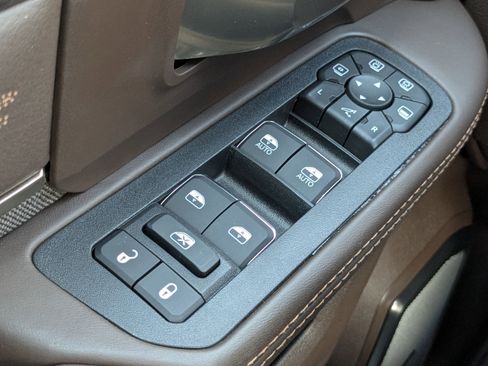 New 2026 RAM 2500 Limited AWD/4WD image 24