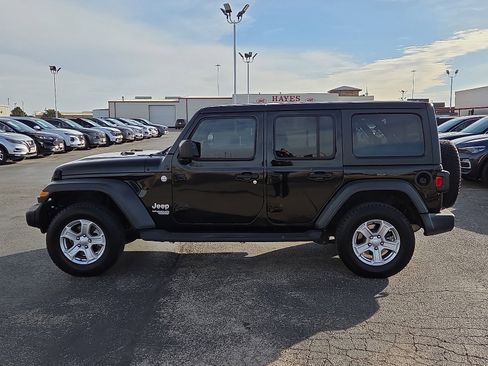 Used 2020 Jeep Wrangler Unlimited Sport S image 2