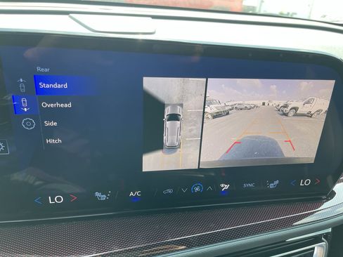 New 2025 Chevrolet Traverse Z71 w/ Enhanced Driving Package image 66