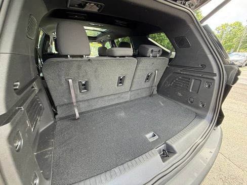 Used 2026 Chevrolet Traverse LT w/ Sun and Wheel Package AWD/4WD image 30