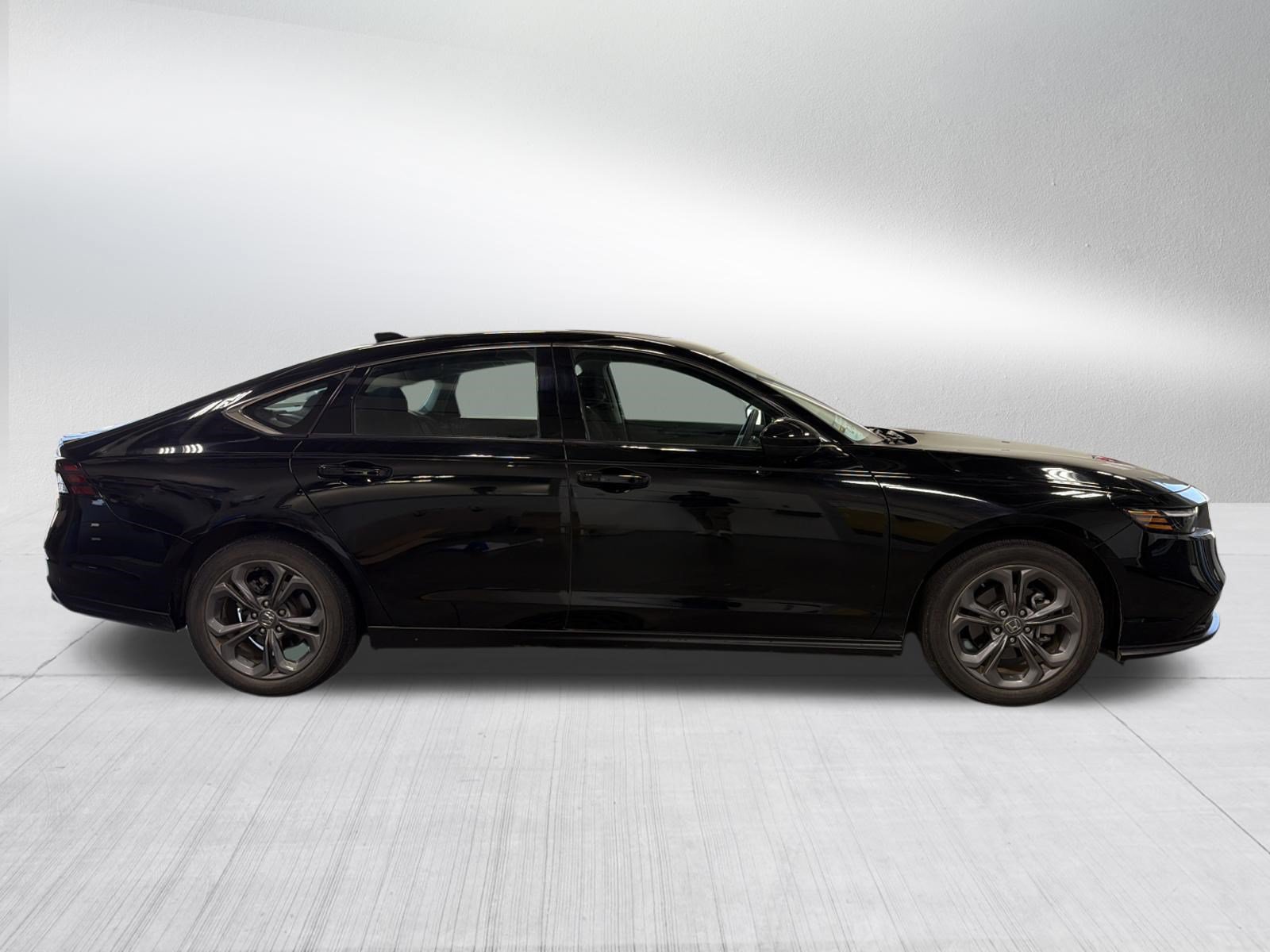 Used 2024 Honda Accord EX image 8