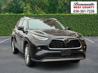 Used 2023 Toyota Highlander AWD