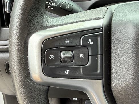 Used 2022 Chevrolet Silverado 2500 Custom w/ Custom Value Package AWD/4WD image 16
