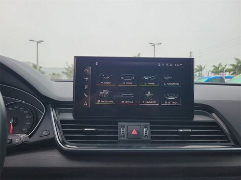 Used 2022 Audi Q5 2.0T Premium w/ Convenience Package image 24