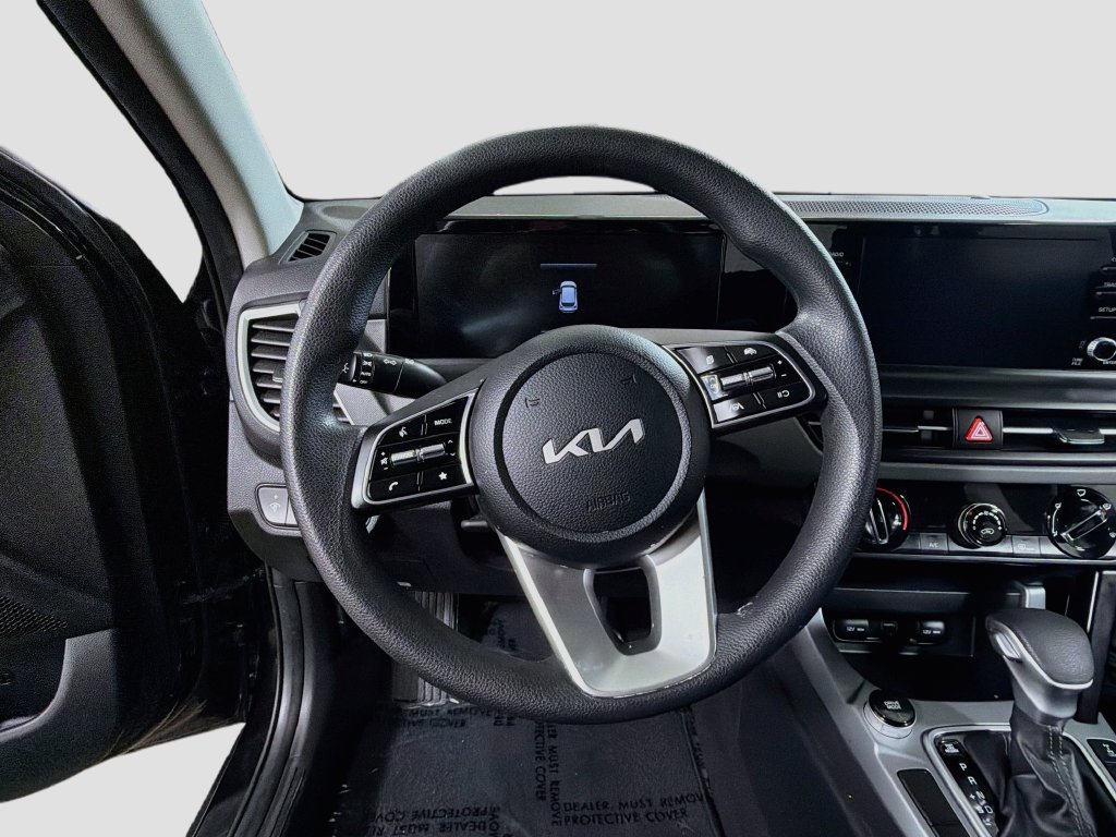 Used 2025 Kia Seltos LX AWD/4WD image 13