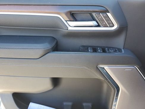 New 2026 GMC Sierra 2500 Denali w/ Denali Reserve Package AWD/4WD image 18