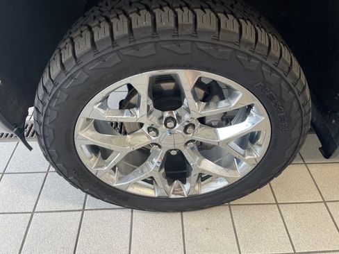 Used 2026 Chevrolet Silverado 1500 RST AWD/4WD image 5