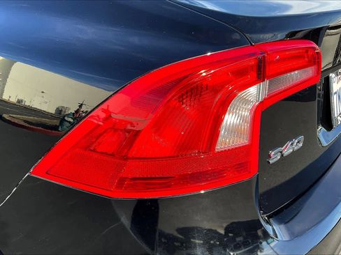 Used 2015 Volvo S60 T5 Premier image 32