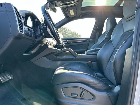 Used 2022 Porsche Cayenne GTS image 14