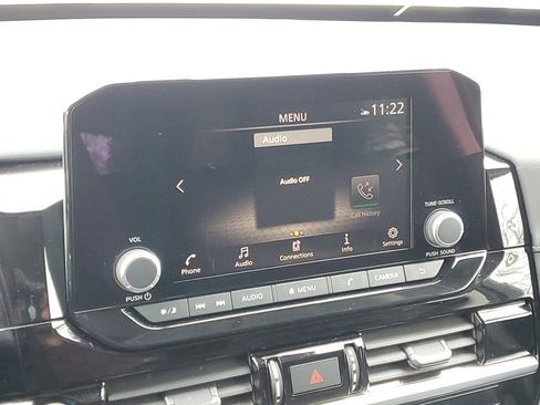 Used 2023 Nissan Pathfinder SV image 19