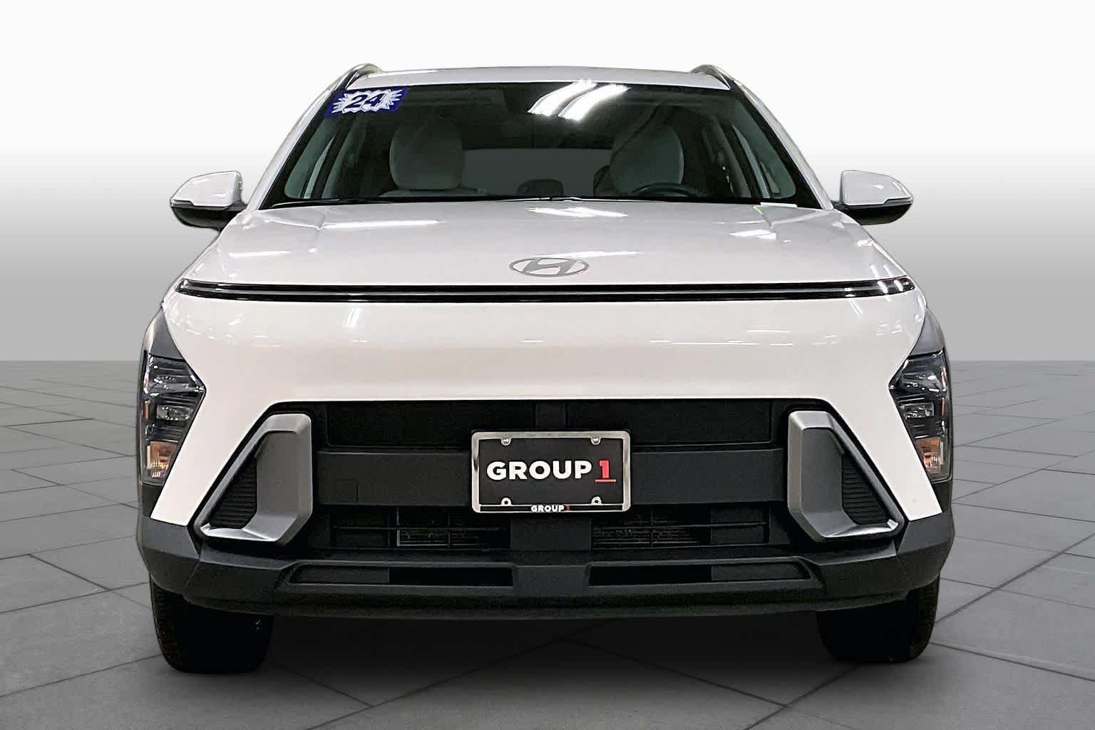 Used 2024 Hyundai Kona SEL AWD/4WD image 4