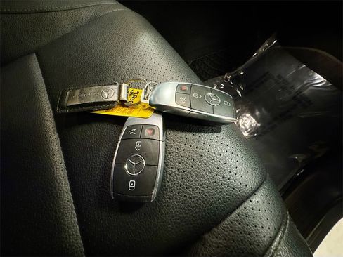 Used 2020 Mercedes-Benz GLE 450 4MATIC image 41