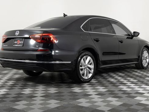 Used 2018 Volkswagen Passat 2.0T SE image 8