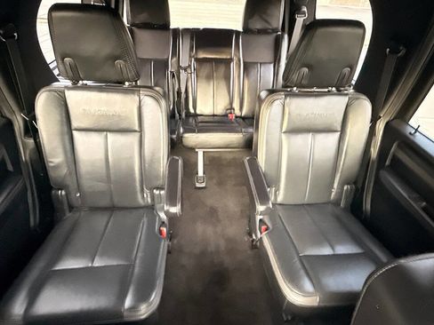 Used 2015 Ford Expedition Platinum image 46